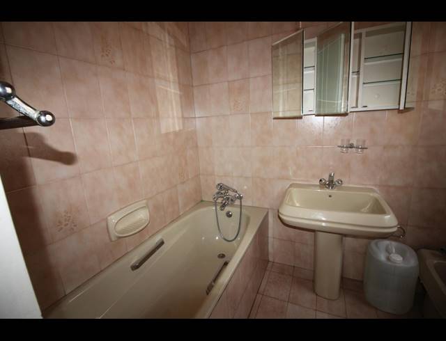 3 BEDROOM HOUSE TO LET IN KENSINGTON